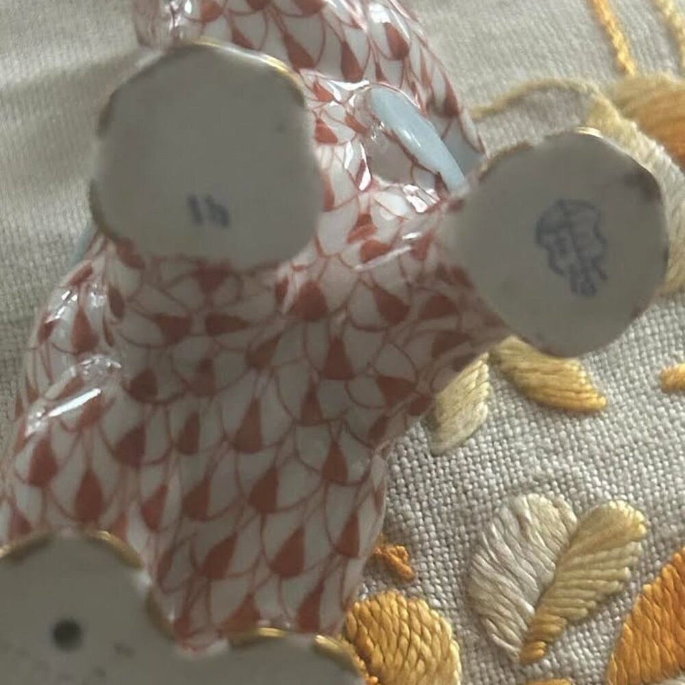 Herend Elephant Figure in Rust Net Pattern with 24k gold. - Picture 4 of 6